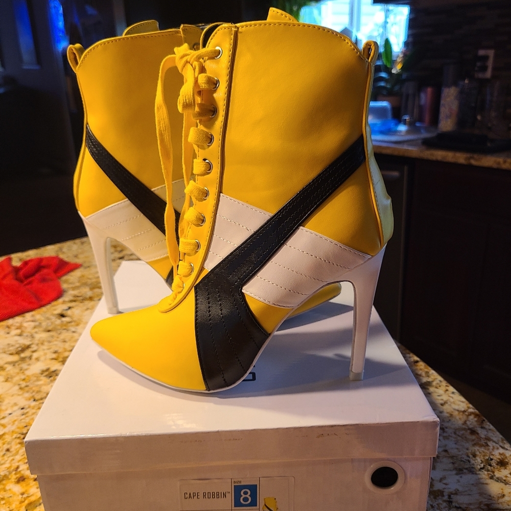 Cape Robbin boot